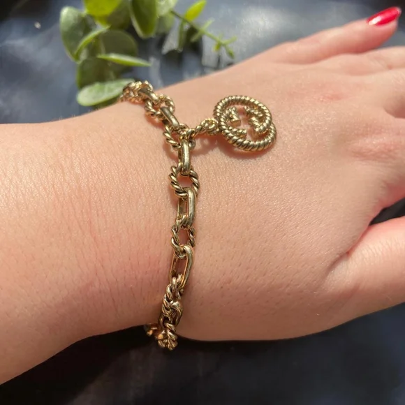 Antique Gold Tribute Luxury Bracelet - Picture 4 of 15